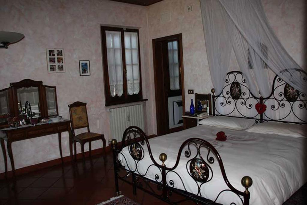 Villa Dolcevita San Costanzo Kamer foto