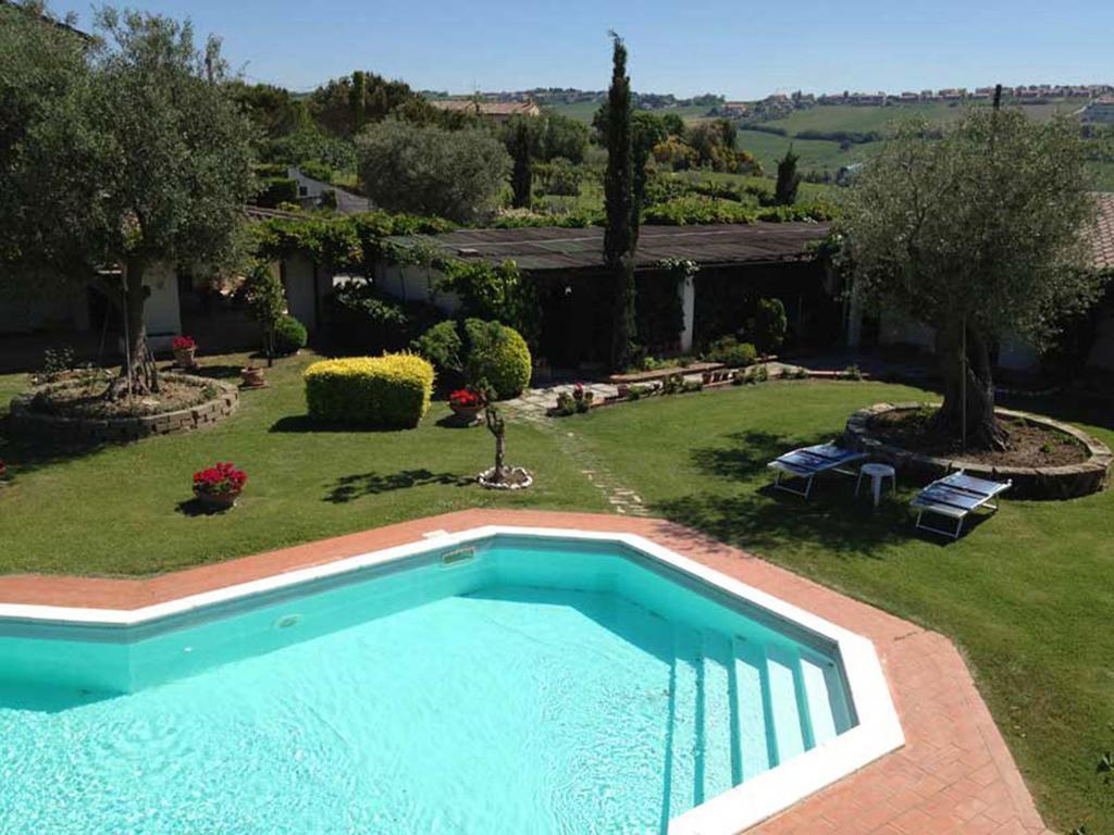 Villa Dolcevita San Costanzo Buitenkant foto