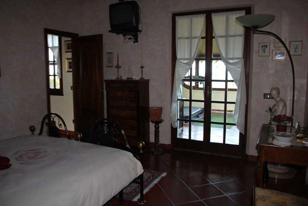 Villa Dolcevita San Costanzo Kamer foto